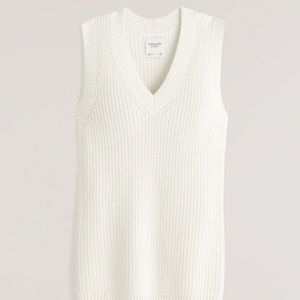 Never worn Abercrombie & Fitch white sweater vest mini dress. White medium